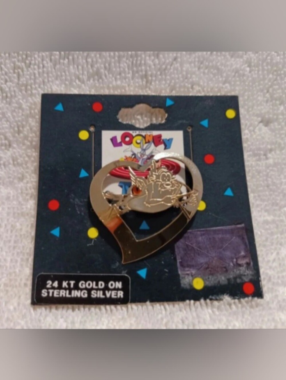 Vintage Looney tunes cupid Tasmanian Devil 24 kt gold heart pin